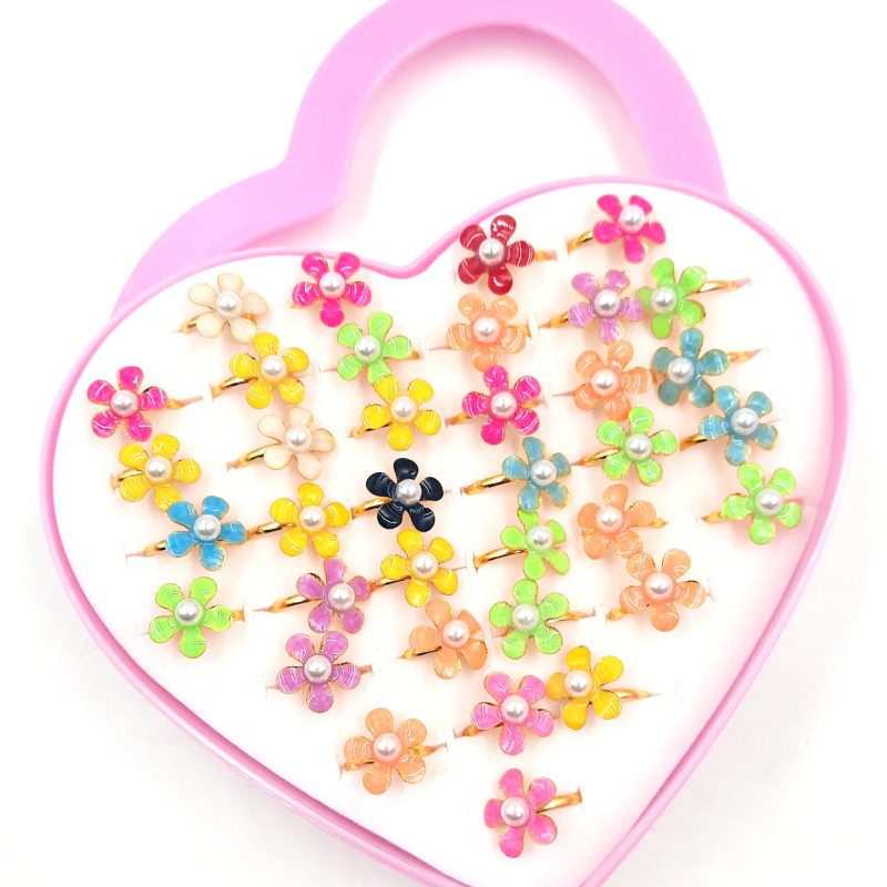 pierścionki vip kwiaty kolorowe z perełką